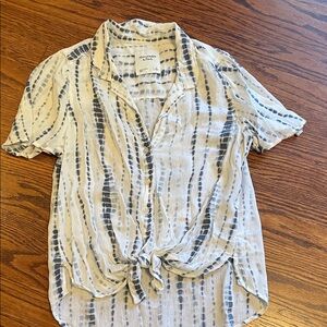 Abercrombie Blue and Cream Tie-Front Button Down Shirt
